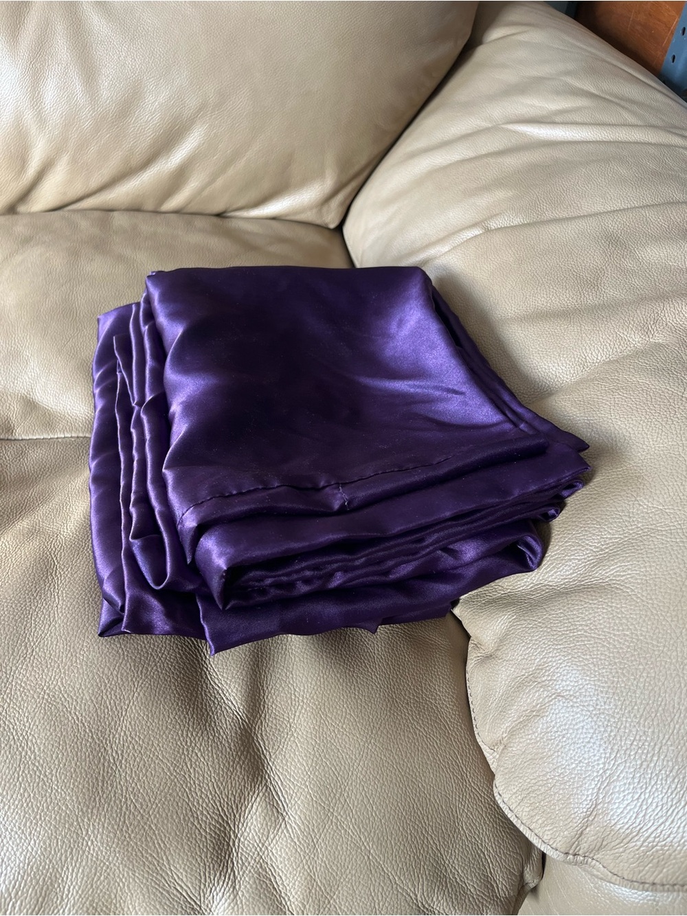 Free add-on🔥4 purple satin pillow cases